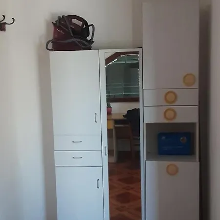 Nena 3* Ližnjan