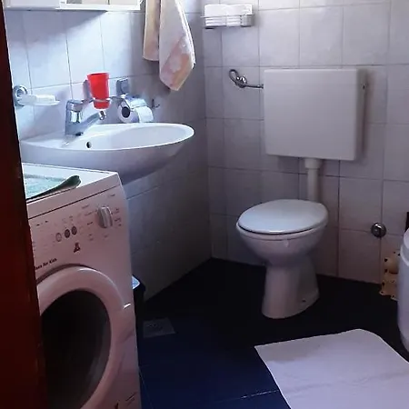 Nena 3* Apartment Liznjan