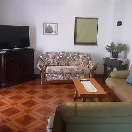 Apartment Nena 3*