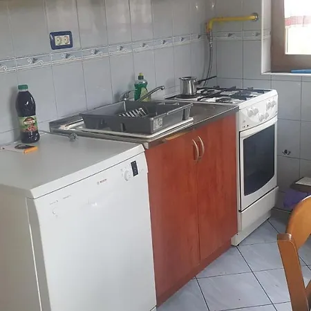 Nena 3* * Ližnjan