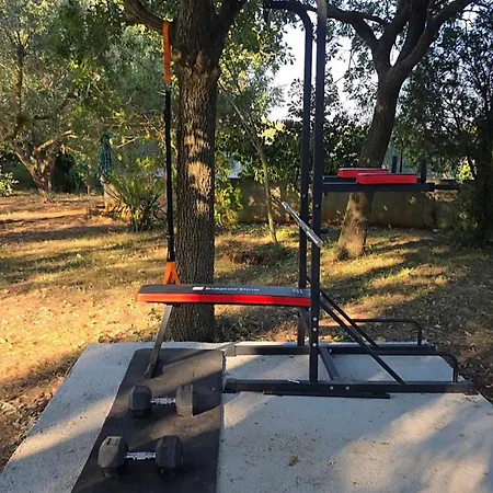 Nena With Free Outdoor Gym Ližnjan
